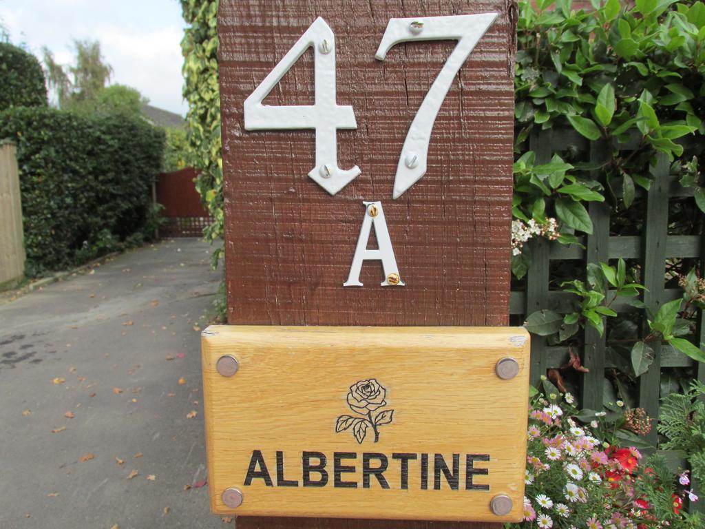 Albertine ,A Warm Welcome Awaits You ,Offering Room Only Or Bed And Breakfast ,Ideal Location For Solent Way ,High Street ,Isle Of Wight ,New Forest Лімінгтон Екстер'єр фото